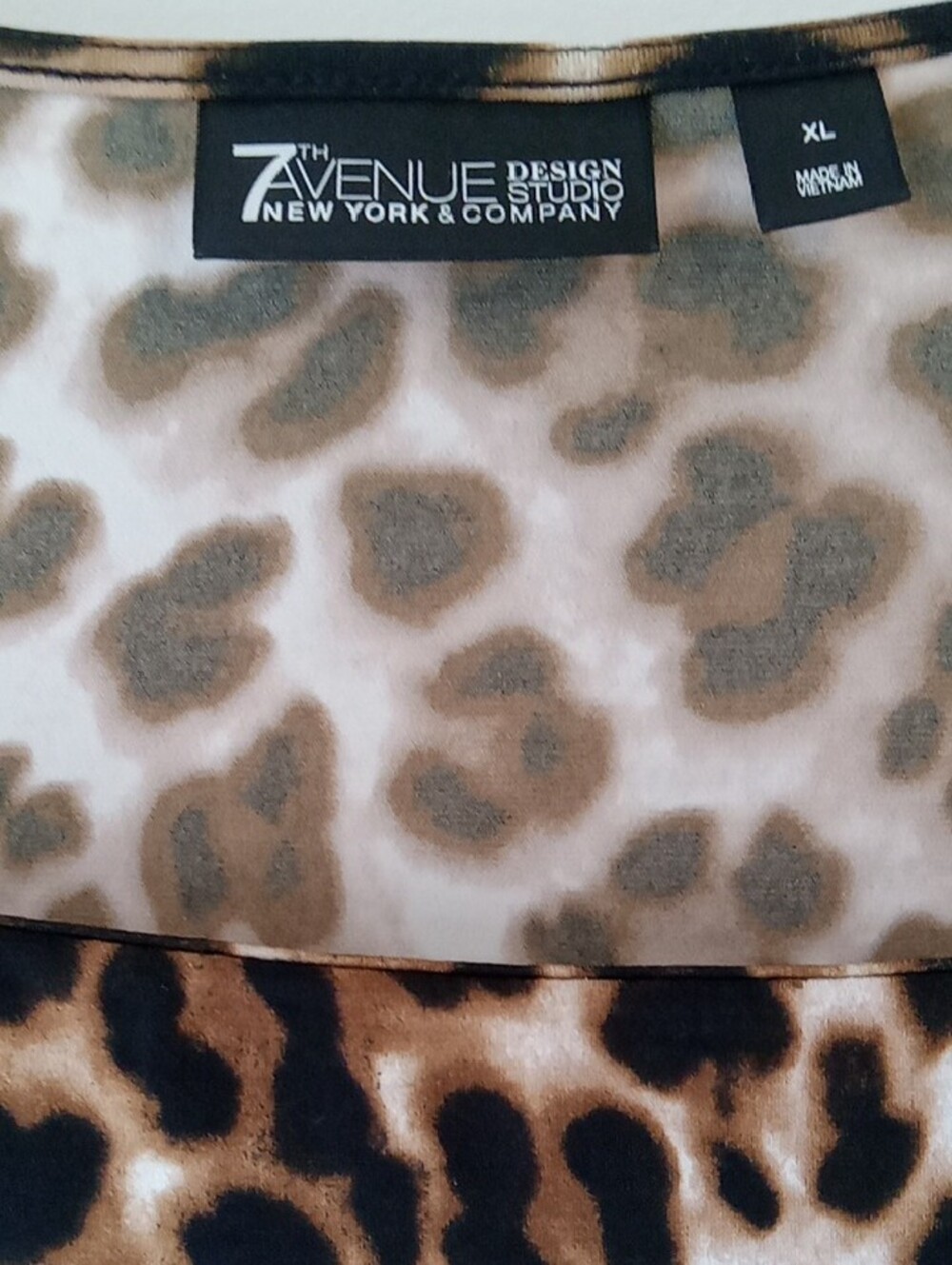 7th Avenue Leopard Print Flutter Sleeve Top - Picture 3 of 4